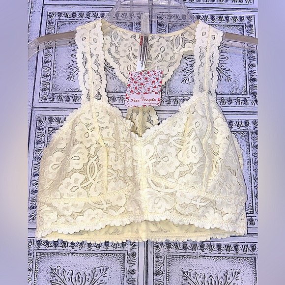 NWT FreePeople Sz-S Lace Soft Yellow Light BraletteVery Soft and Sooo Pretty 🌼💛 - Picture 9 of 16